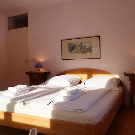 Ferienhaus-eschenlohe-direkt-in-bergnaehe-wanderungen-und-mountainbike-vom-haus-aus-moeglich * Eschenlohe